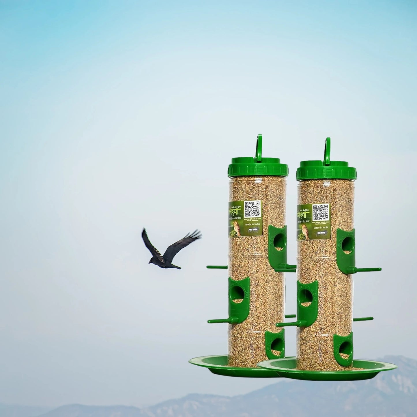 Durable Hanging Bird Feeder for Outdoor Use